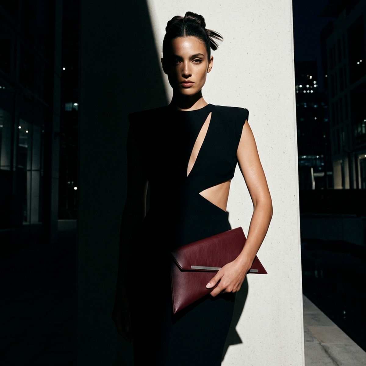 01 Triangulum Type M | Luxury Handcrafted Designer Clutch and Shoulder Bag | KYU